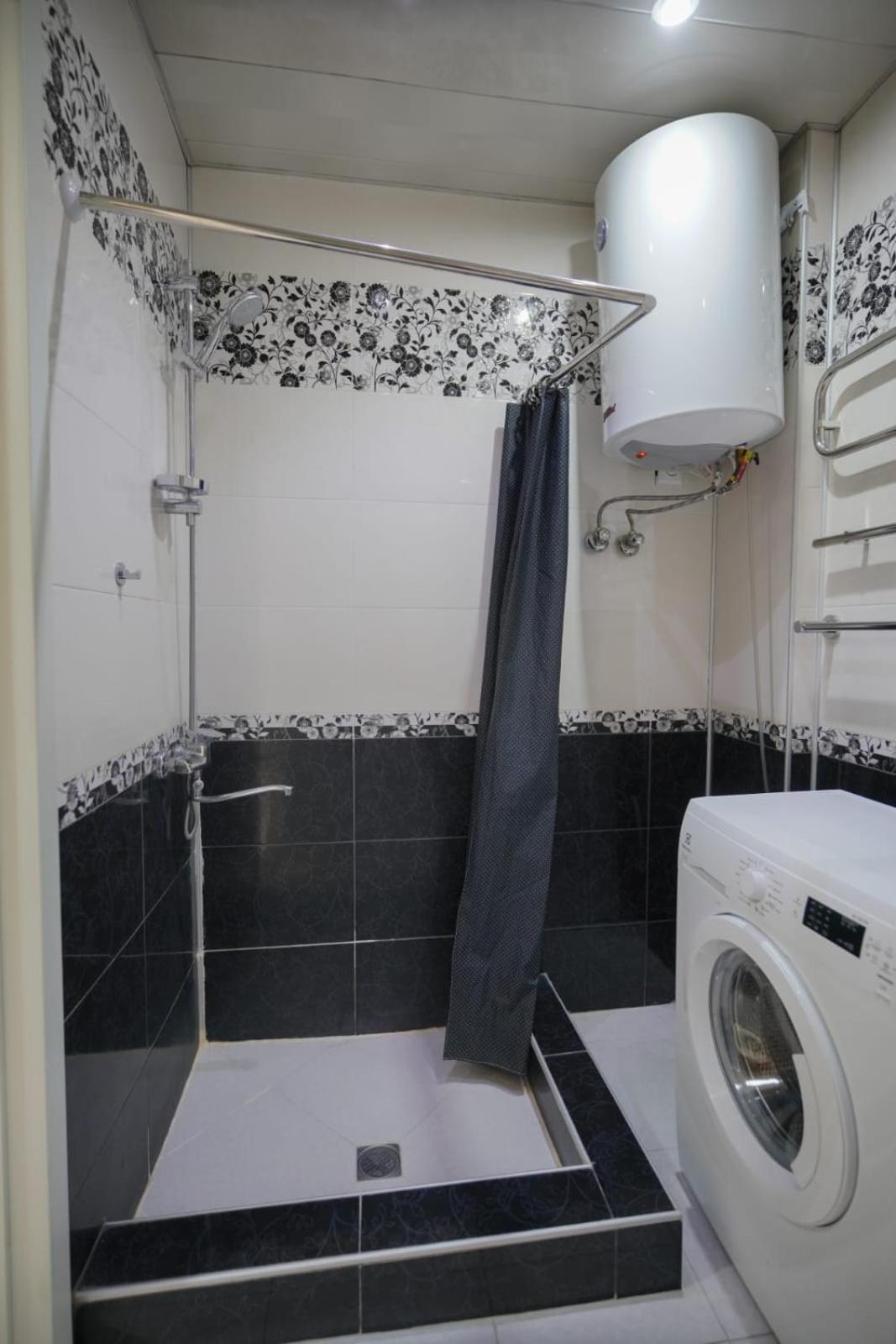 Apartment Orbi Dado 巴统 外观 照片